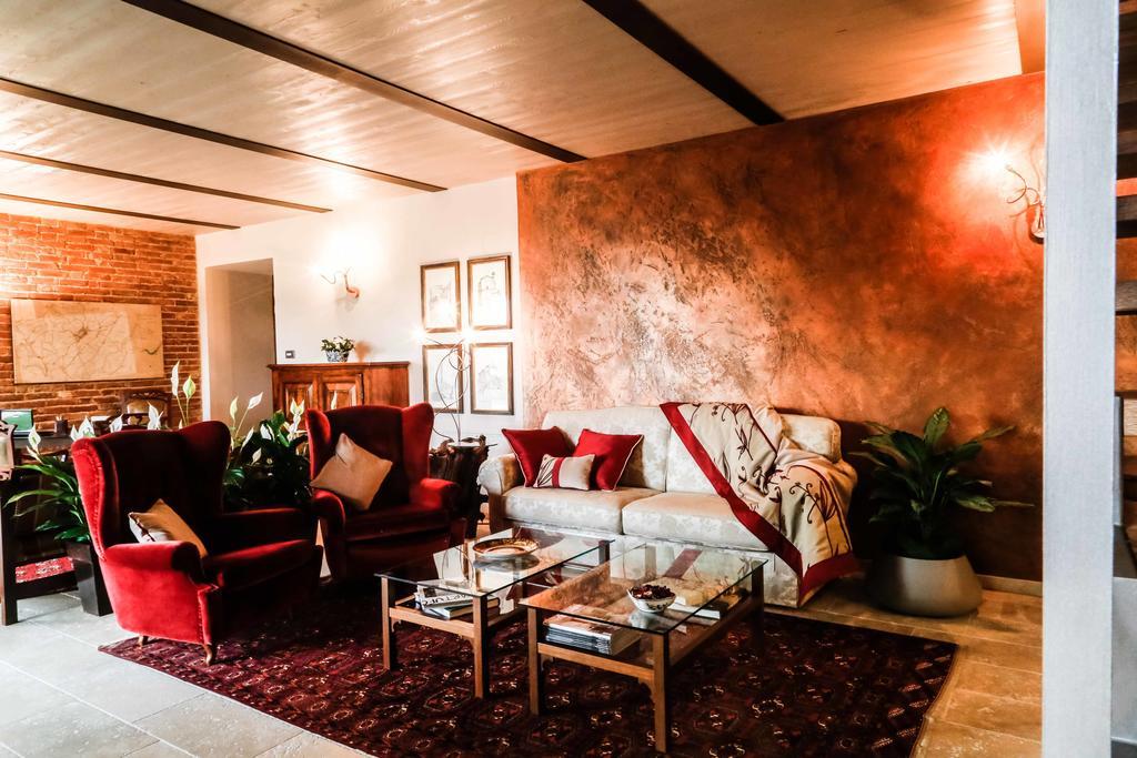 Bed and Breakfast Cascina Cortine Guarene Exterior foto