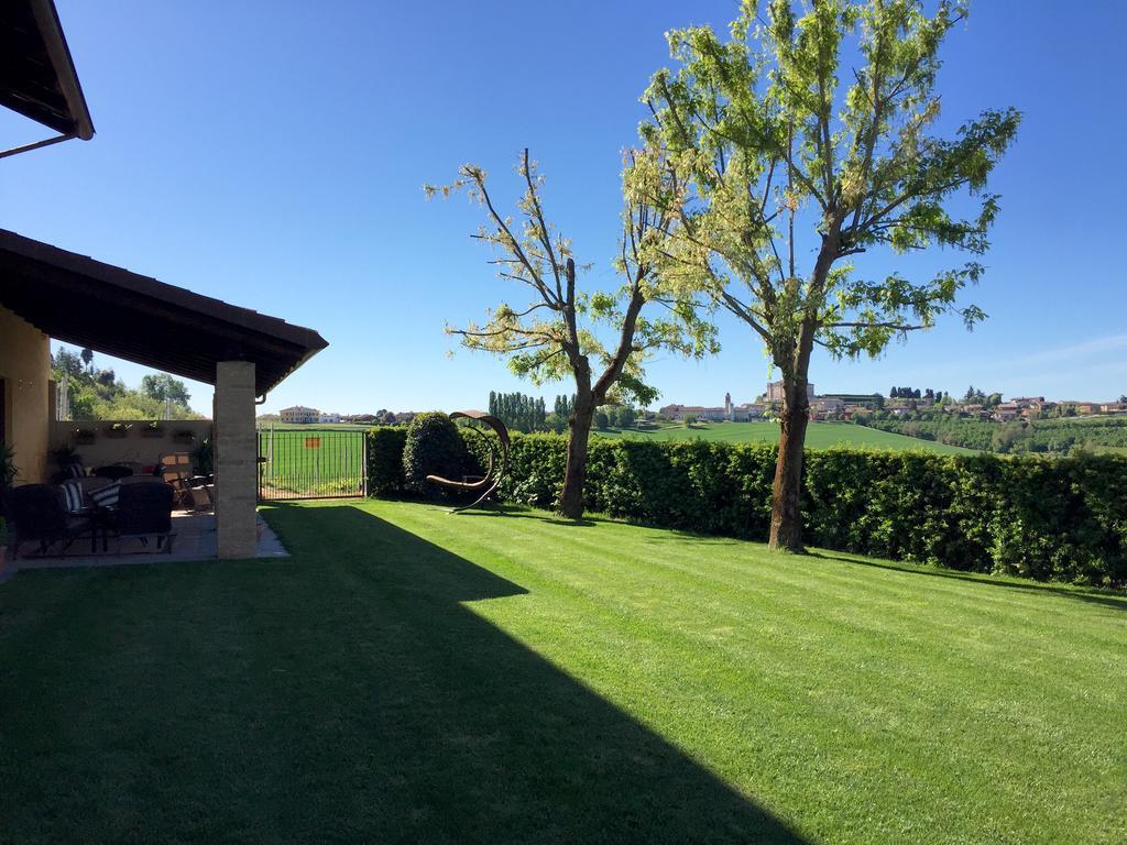 Bed and Breakfast Cascina Cortine Guarene Exterior foto